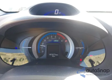 2010 Honda Insight Ex from USA, damaged, VIN JHMZE2H75AS029245